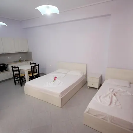 Ideal Holiday Apartments Sarande Exterior photo