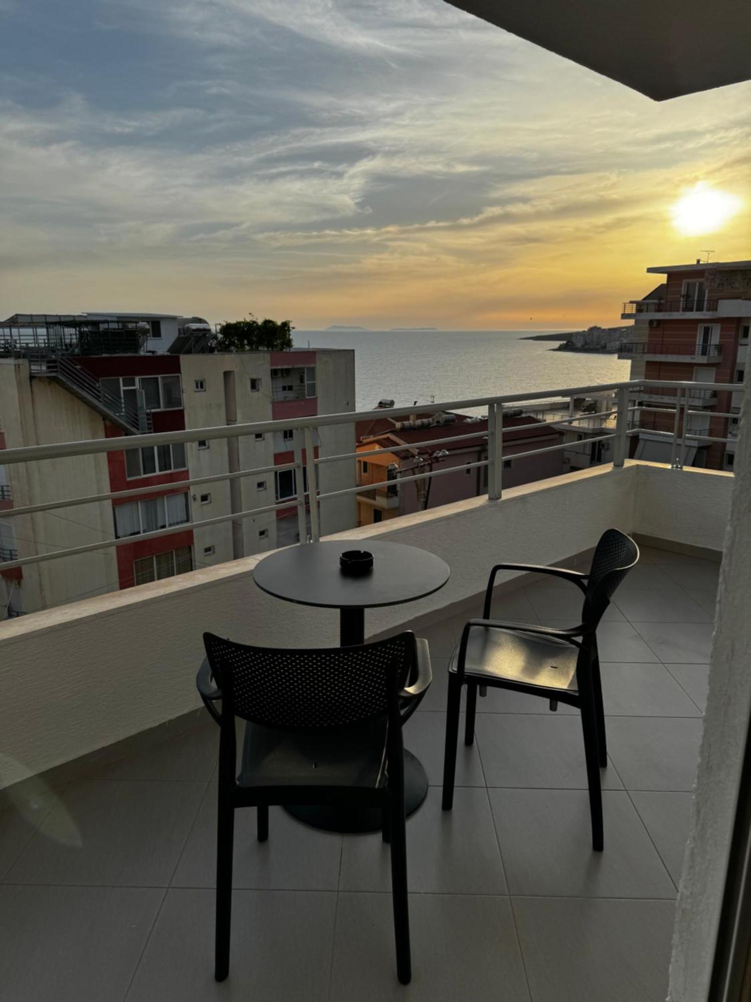 Ideal Apartment *